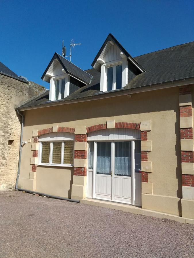 La Maison Des Jeanne Bayeux Exteriör bild